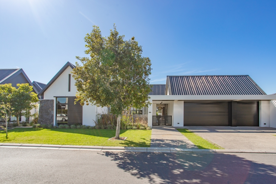5 Bedroom Property for Sale in Val De Vie Estate Western Cape